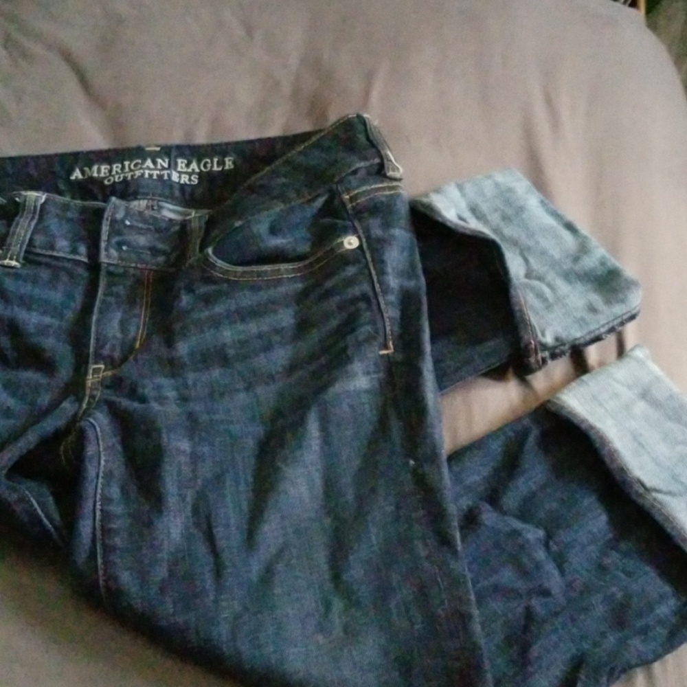 American Eagle cropped jeans